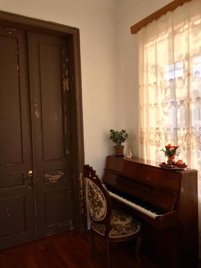 Guest House Nona Kutaisi Exterior photo