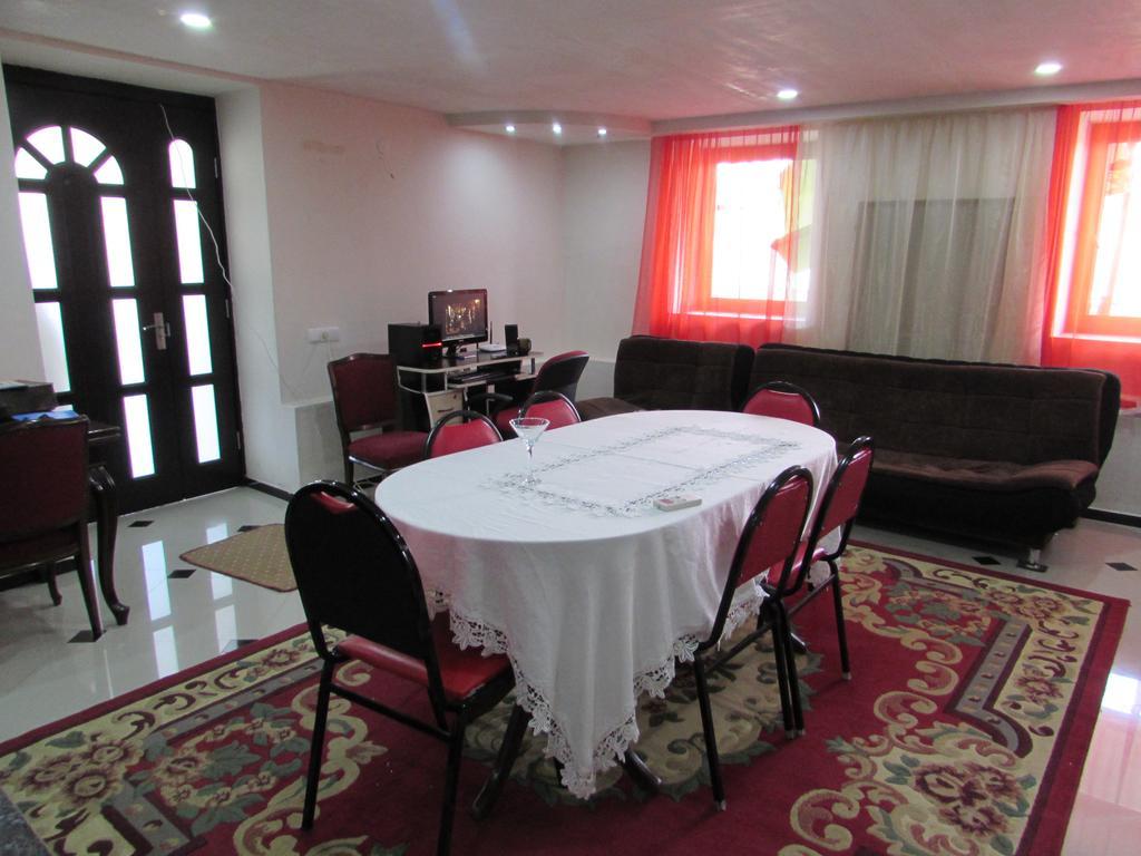 Guest House Nona Kutaisi Exterior photo